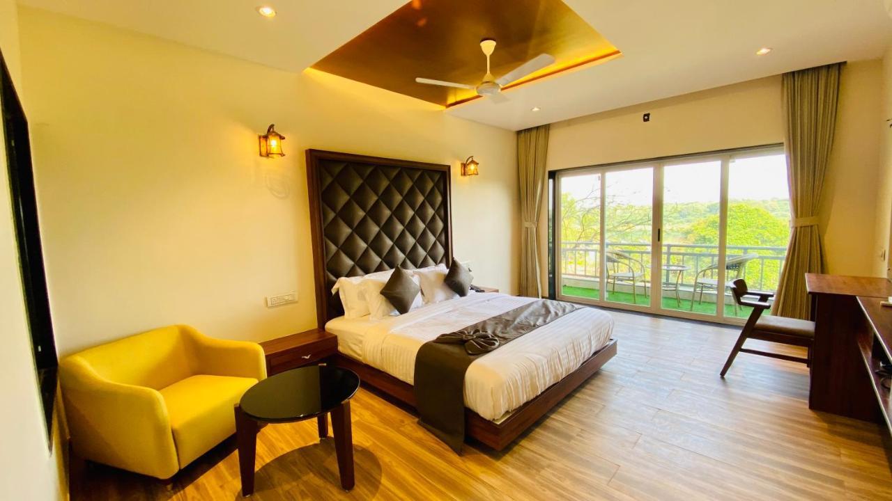 Krishna Riverside Resort Vasad Buitenkant foto