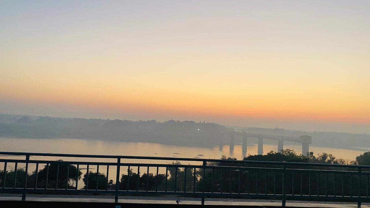 Krishna Riverside Resort Vasad Buitenkant foto