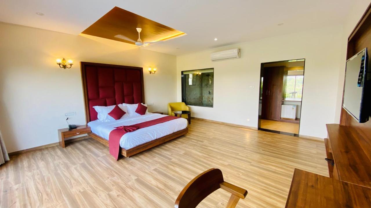 Krishna Riverside Resort Vasad Buitenkant foto