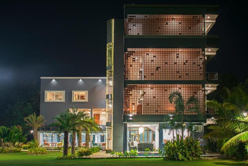 Krishna Riverside Resort Vasad Buitenkant foto