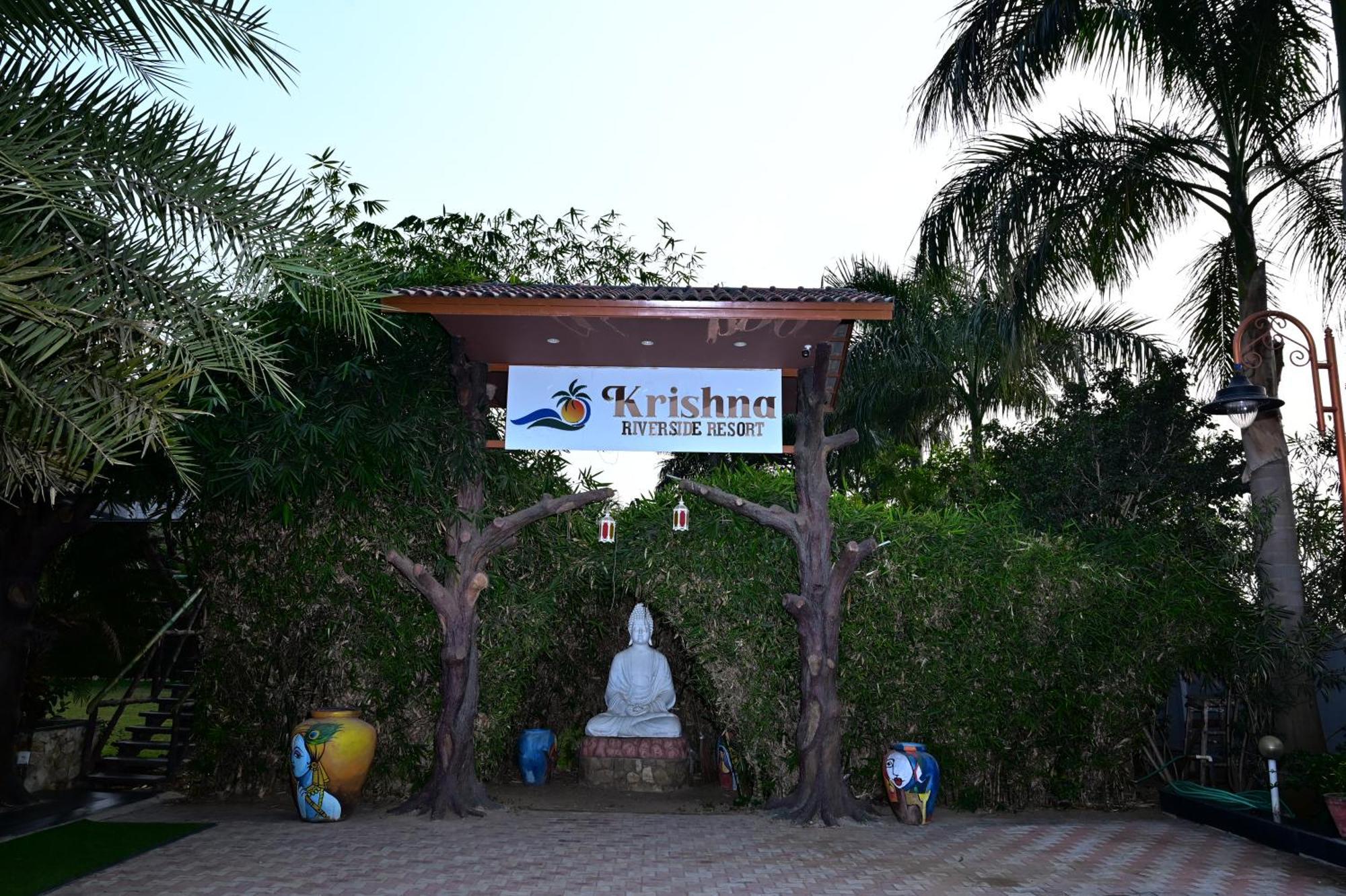 Krishna Riverside Resort Vasad Buitenkant foto